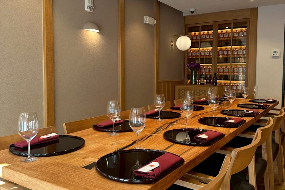 Private_Dining_Slides_03.jpg